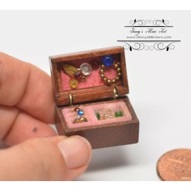 SMA 1:12 Dollhouse Miniature Jewelry Box A168
