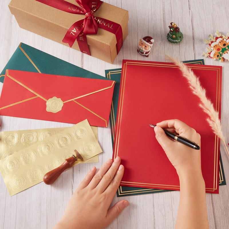 50 Pack Christmas Stationery Set with Envelopes, 8.5x11 Inches