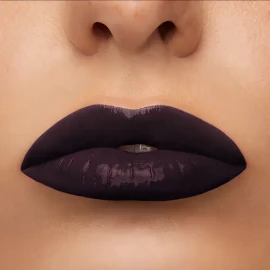 Labial Líquido Maybelline Superstay Vinyl Ink Acabado Brillante Color Charged