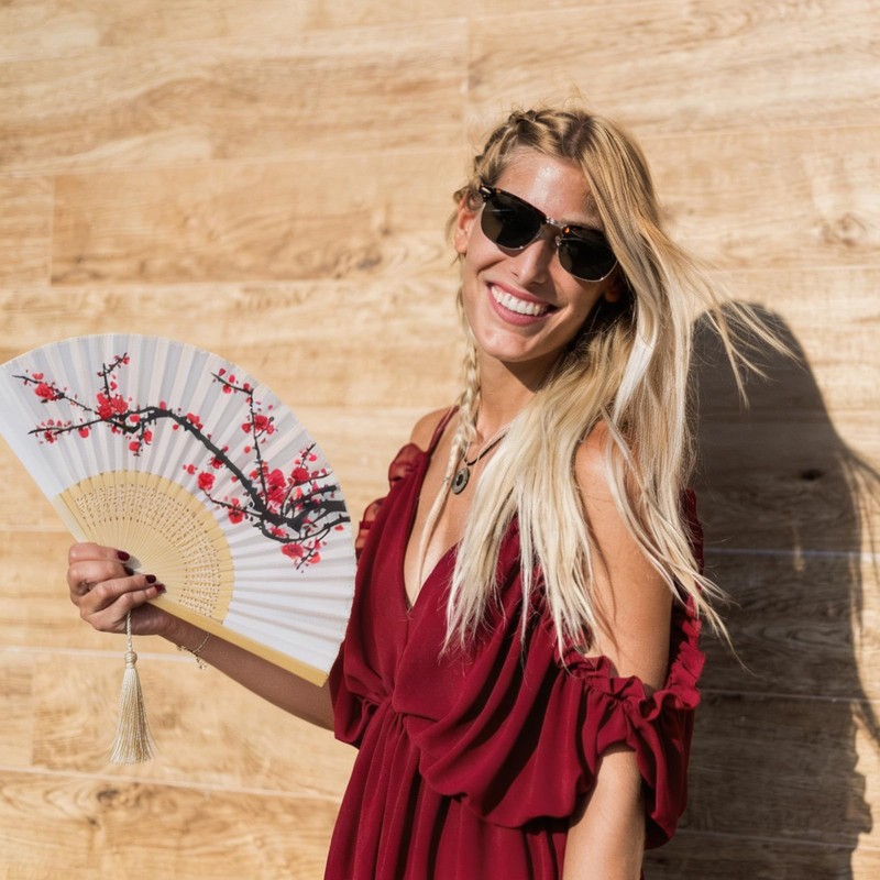HotoPink 4 PCS Folding Fans with Tassel, Silk-like Fabric and