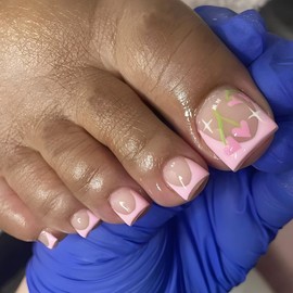 24 Pcs Valentines Day Press on Toenails Short Square Heart Fake Toe Nails Pink French Tip False Toenails Full Cover Glue on Nails Valentines Artificial Toenails for Women Girl Nail Design Decoration