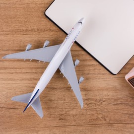 Bswath Airplane Model 1:300 Scale Model American Plane Delta B747 Plane Model Metal Model for Gift and Decoration (Delta 747)