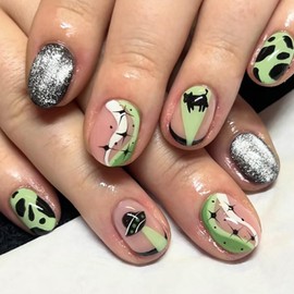 24Pcs Short Press on Nails Square Fake Nails Black Cat Glue on Nails Full Cover Acrylic Nails Cute False Nails with Glitter Designs Green Stick on Nails Reusable Artificial Nails for Women