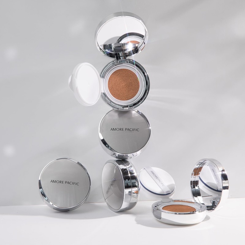 AMOREPACIFIC Color Control Cushion Compact Broad Spectrum SPF 50+ |