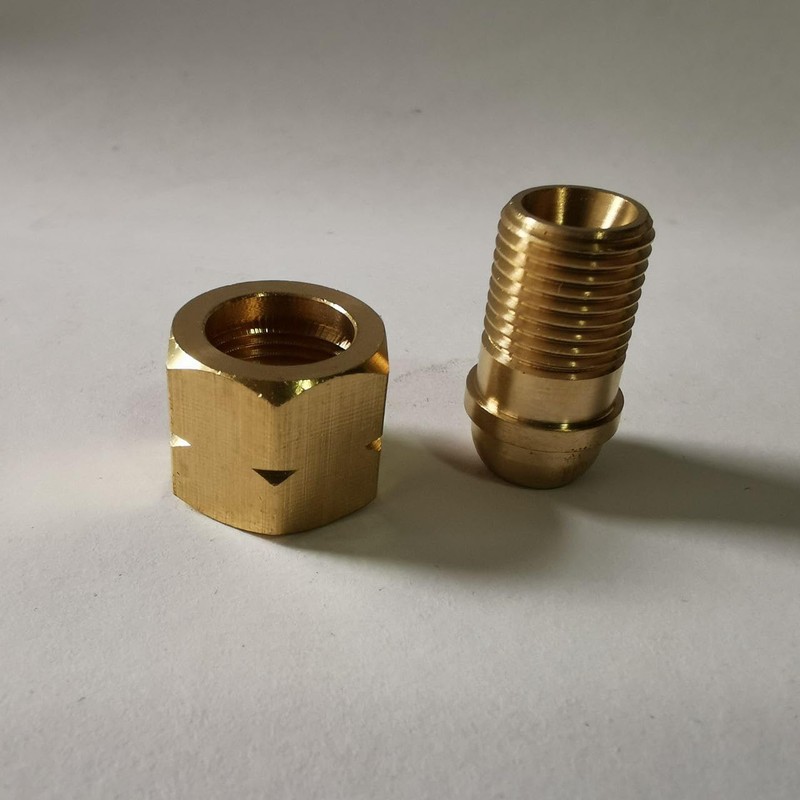 Reduction Gas Hose Connection 3/8 Inch Union Nut to 1/4