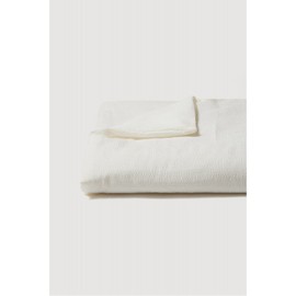 JAJU [JAJU] Embossed Soccer Quilted Blanket SS White