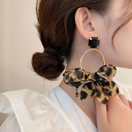 Chunky Leopard Earrings for Women,Big Flower Leopard Print Drop Dangle Earrings,80/90s Statement Earring Jewelry Costume Accessories, Metal, No Gemstone