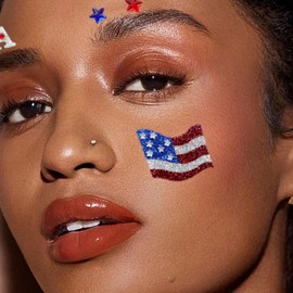 1 Sheet 4th of July Face Gems Blue Red Face Jewels Stick on Face USA Flag ＆Star Glitter Eye Gems Face Stickers for Women, Body Eyes Face Tattoos Sticker for Independence Day Party Festival Accessory