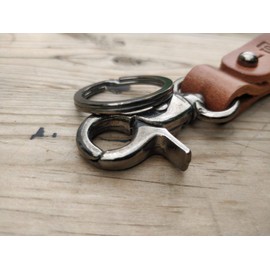 Trip Machine Company Genuine Leather Key Chain Ring Clip Holder Biker Keychain For Bike Car Vintage Tan with Metallic Black