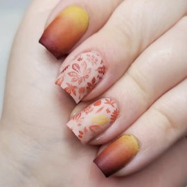 Square Press on Nails Medium Fake Nails with Gradient Leaves Designs Fall Nails Press ons Matte Glue on Nails Orange Acrylic Nails Yellow False Nails Daily Wear Natural Stick on Nails for Women 24Pcs