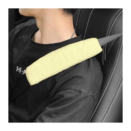Ziciner 2 Packs Car Seatbelt Covers Shoulder Pad, Universal Soft Faux Sheepskin Shoulder Cover for Comfortable Driving, Fluffy Seat Belt Protector Help to Protect Your Neck and Shoulder (Beige)