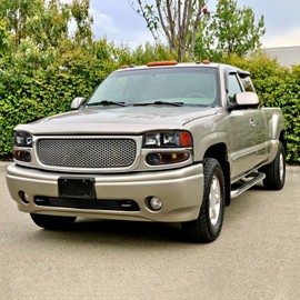 Spec-D Tuning Black Housing Clear Lens Headlights + Bumper Lamps Compatible with 2000-2006 GMC Sierra 1500 2500 Yukon XL Denali, Left + Right Pair Assembly