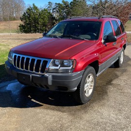 Spec-D Tuning Black Housing Clear Lens Headlights with Fiber Optic LED Strips Compatible with 1999-2004 Jeep Grand Cherokee, Left + Right Pair Headlamp Assembly