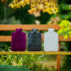 Hugo Frosch Öko-Wärmflasche 2,0 l mit Nickibezug purpur violett