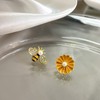 Bee Earrings for Women, Cute Pearl Bee Daisy Asymmetric Stud