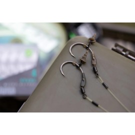 Korda - Bait Screw Swivel Large | Quick Change Hook Bait Swivel for Carp Fishing | Compatible with Popular Rigs | 5 Pack