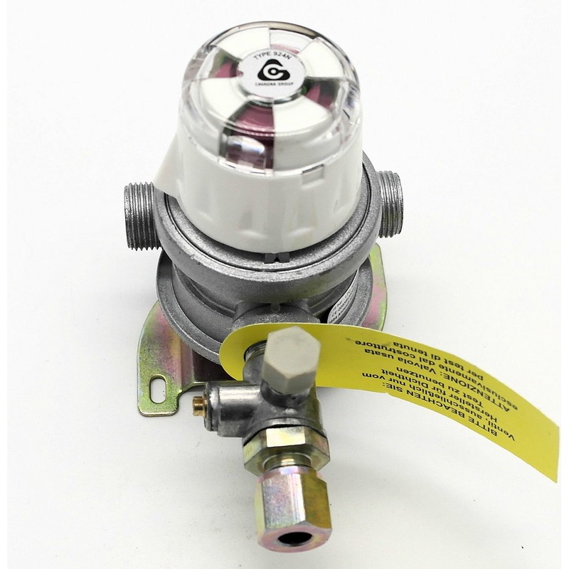 30mbar 10mm 2 Cylinder Auto Changeover Caravan and Motorhome Regulator