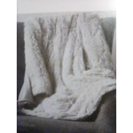 Laura Conrad NEW Laura Conrad Plush Ombre Throw Blanket