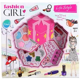 Fashion Girl Cosmetic Set in a Gift Box