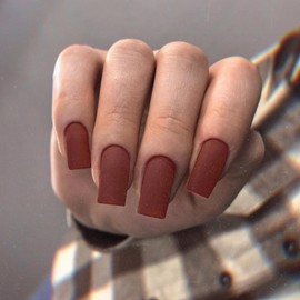 KQueenest Matte Caramel Brown Coffin Press on Nails Medium Long Square Nails Press on,Fall Winter Glue on Nails Fake Nails, Stick on Nails for Women Acrylic Nails Set Solid Square Tip Nails in 24 PCS