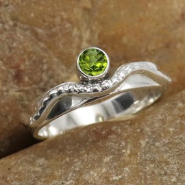 SILVERTROVE Peridot Edelstein Bandring 925 Sterling Silber Bandring Herren und Damen Bandring Schmuck CRG1076AJ21_(67 (21.3))