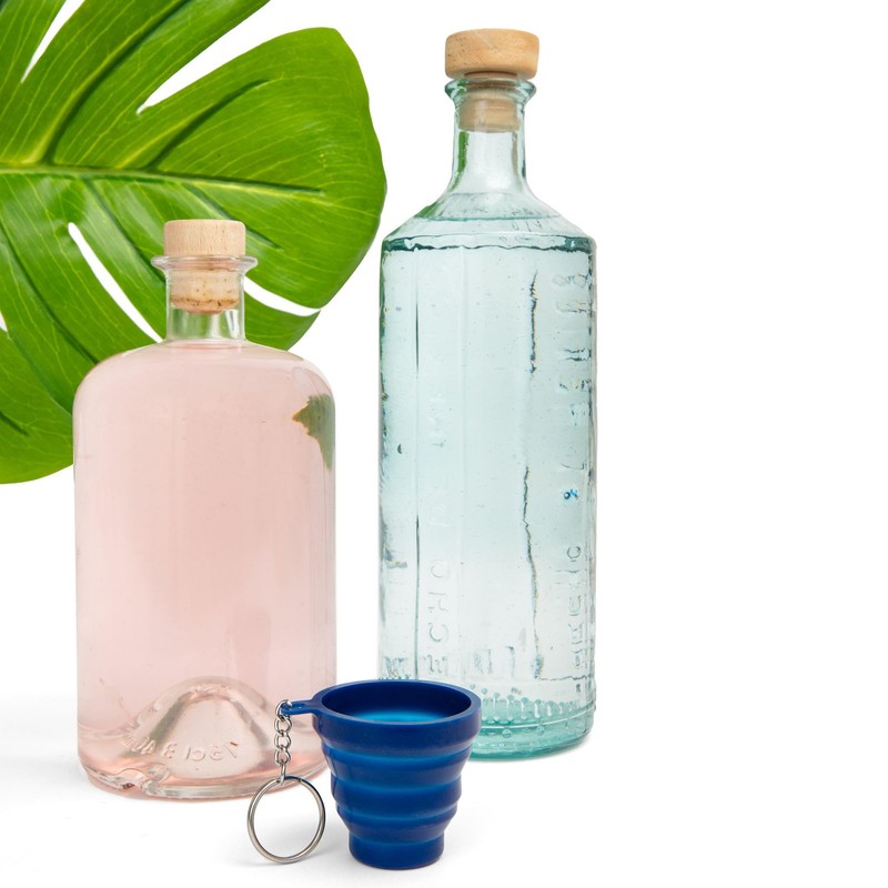 Pocket sized silicone Shot Glass with Keychain, Collapsible Silicone Reusable