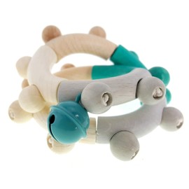 Hess Holzspielzeug 11130 - Motorik-Rassel aus Holz in Form einer Acht, Nature Serie in Türkis, mit beweglichen Teilen, ab 6 Monaten, handgefertigt, für Greifübungen und fröhlichen Rasselspaß