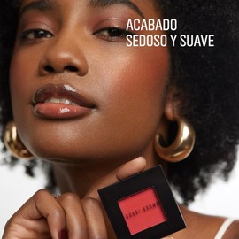 Bobbi Brown Blush Matte | Rubor mate de acabado natural, color construíble, fácil de difuminar y larga duración