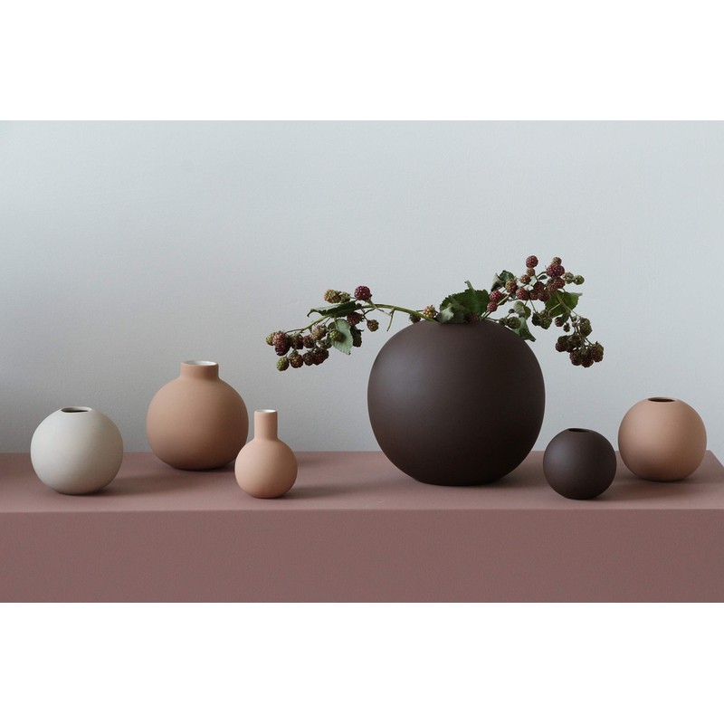 Cooee Design Ball Vase Ceramic Coffee 8cm