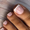Prensa de Punta Francesa Blanca En Las Uñas de Los
