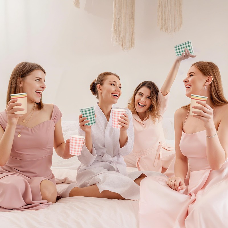 Houuqe 120pcs 9oz Gingham Camp Bachelorette Paper Drinking Cups Green