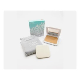 Base Maquillaje Cream To Powder Foundation Models Own London