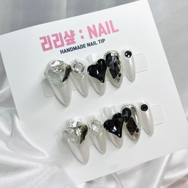 Black Aurora Princess Handmade Nail Tips - Short Oval / 블랙 오로라 공주 수제네일팁 - 숏오벌