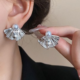 Cybche Boho Pearl Ginkgo Leaf Earrings Vintage Pearl Stud Earrings Gold Ginkgo Leaf Earrings Crystal Leaf Earrings Metal Sector Statement Earrings Jewellery for Women, Zinc, No Gemstone