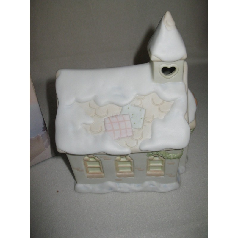 Precious Moments Sugar Town Chapel Night Light
