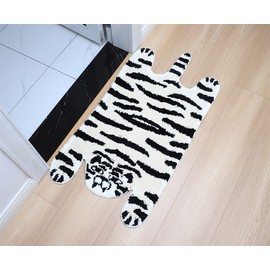 Cute Soft Tiger Shaped Bath Mat Animals Bathroom Rug Funny Non Slip Bathtub Door Mats Absorbent Kitchen Floor Water Absorption Small Carpet Shower Rug for Tub Bedroom Beige 19.7x35.4in