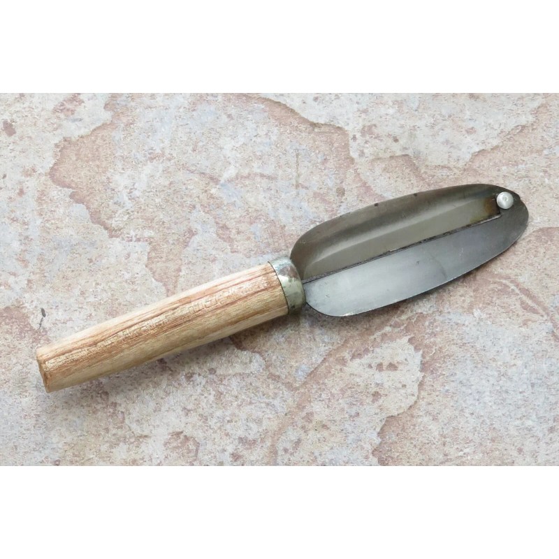 Tye Crude - Asian Peeler Knife - Sharp Carbon Steel