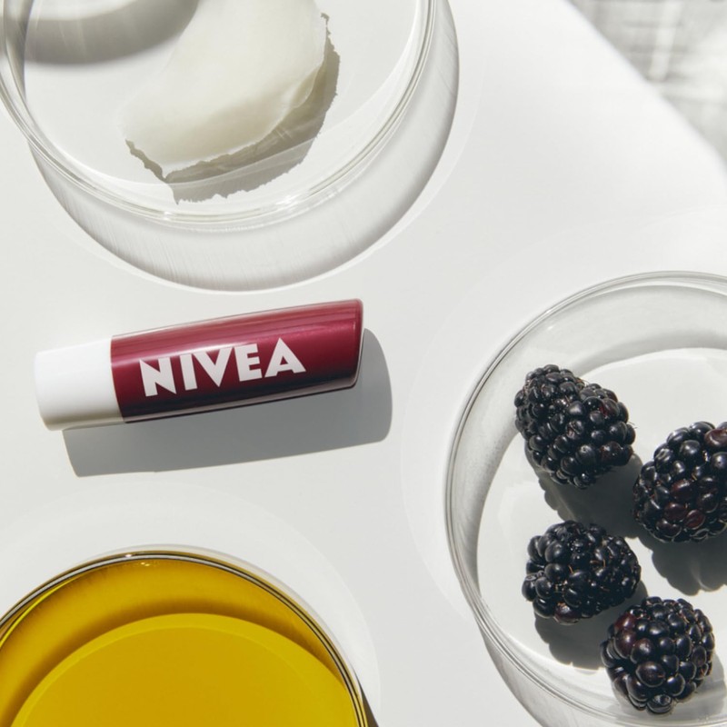 NIVEA Nourishing Lipstick Blackberry Shine 4.8 g