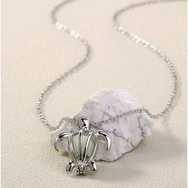Textiles 4 Home Luminous Glow In The Dark Turtle Charm Pendant Silver Necklace Fashion Jewellery (Blue.1)