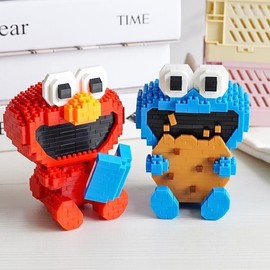 Yoimckay Mini Building Blocks, Sesame Street Mini Diamond Blocks, Classic DIY Cartoon Model, Cartoon Educational Toy Puzzle for Kids, Decompression Gift for Adults (Red)