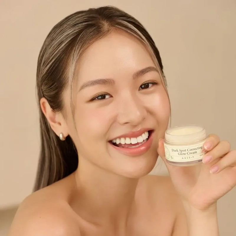 Crema Facial Axis-Y Iluminadora Antimanchas con Niacinamida y Arbutina 50ml