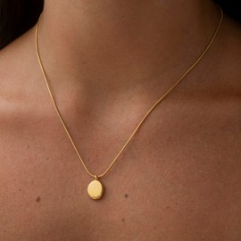 Made by Nami Women's Gold Necklace with Round Coin Pendant Gold Waterproof Jewellery Gift for Her, Stainless Steel