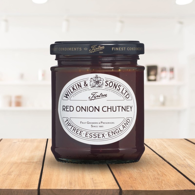 Tiptree Red Onion Chutney, 220g