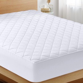 Utopia Bedding Quilted Fitted Mattress Pad (California King), Elastic Fitted Mattress Protector, Mattress Cover Stretches up to 16 Inches Deep, Machine Washable Mattress Topper (White)