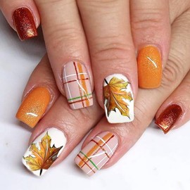 Thanksgiving Fall Press on Nails Medium Square Fake Nails Maple Leaf Orange Glitter Plaid Acrylic Nails Press ons Cute Autumn Leaves Design Full Cover Fall Coffin False Nails Stick on Nails for Women