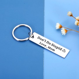 SYGUNAR Funny Easter Basket Stuffers Gifts for Teen Boys Girls Dont Do Stupid Love Mom Keychain Birthday Gifts from Mom Stocking Stuffer for Teens Kids Teenage Son Daughter Humor Gag Gifts Graduation