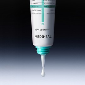 MediHeal [KBO 선수 키링 랜덤 증정] 메디힐 마데카소사이드 수분 선 세럼 흔적 리페어 50g+50g 기획 [KBO Player Keyring Random Gift] Mediheal Madecassoside Moisture Sun Serum Mark Repair 50g+50g Set