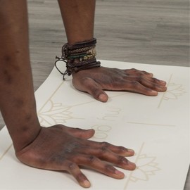 Myga RY1338 - Alignment Yoga Pad Mat - Non-slip Pads for Extra Cushioning with your Knee - Elbow and Hand Support - 66 x 34 cm - 5mm Thickness - Cream