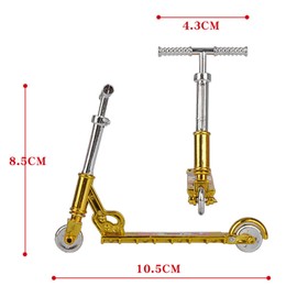 1Pc Gold Mini Two Wheel Toys Tiny Fingerboard Scooters, Finger Scooter Fingertip Movement Skateboard for Finger Training Play Vehicles,Mini Finger Skateboards Toy,Finger Boards and Finger Bikes