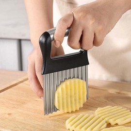 Crinkle Cutter, Stainless Steel Potato Chipper Suitable for Fruits and Vegetables